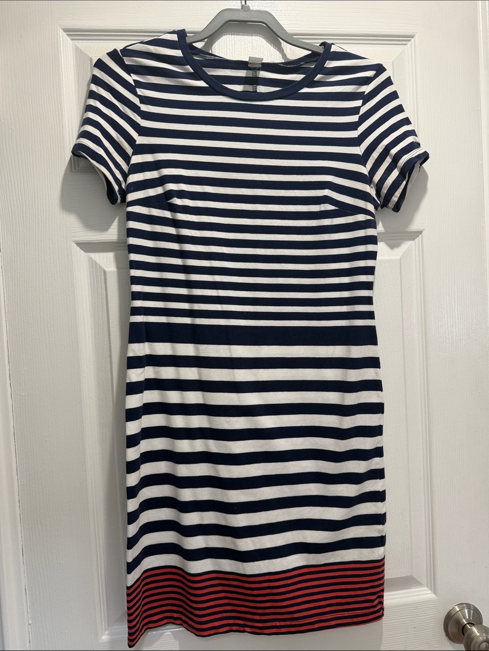Old Navy Striped Short Sleeve Knit Dress in Navy, White & Red; Womenโs Small